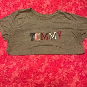 large gray tommy hilfiger shirt